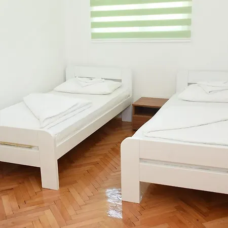 Np Sutjeska Paviljon A * Tjentiste