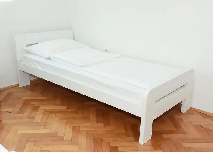 Np Sutjeska Paviljon A * טיינטישטה