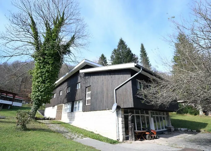 Np Sutjeska Paviljon A אורחן *